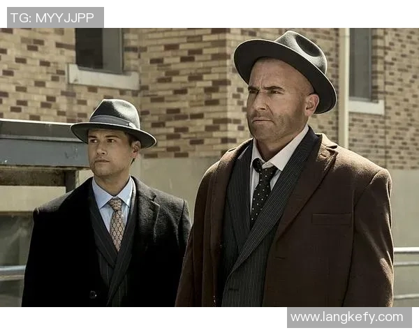 亚当斯的传奇旅程：探索他在历史与文化中的深远影响与启示