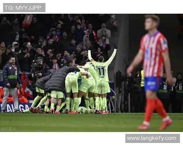 巴萨与尤文图斯精彩对决瞬间回顾与赛场照片分享