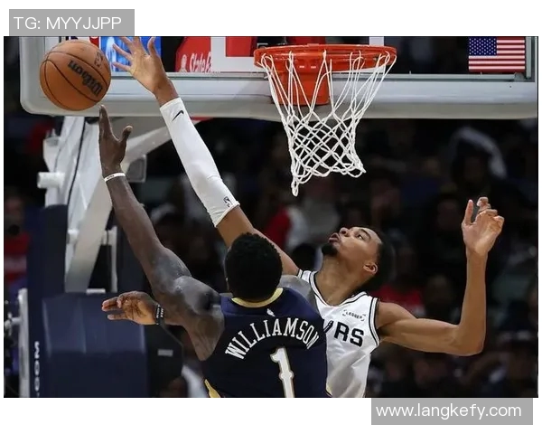 文班亚马法国队首秀狂砍27分横扫意大利吸引NBA球探密切关注