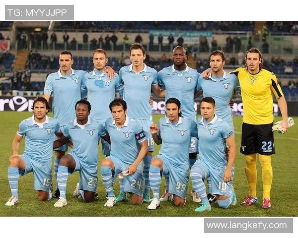 斯洛文尼亚与希腊足球对决解析及历史交锋回顾