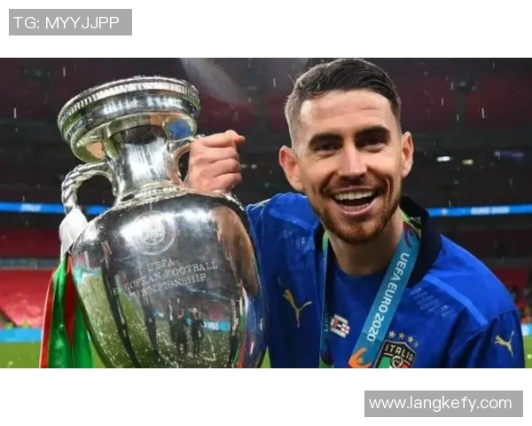 楚阿梅尼的成长之路与未来展望：从青涩少年到足球明星的蜕变历程