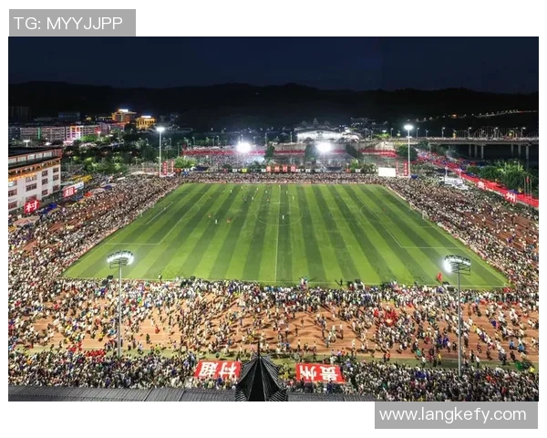 清水鼓动与湖南比马激战正酣期待精彩对决展现足球魅力与激情