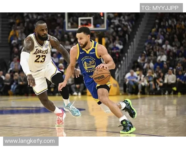 威金斯在对阵湖人的比赛中展现出色表现助力勇士逆转胜利