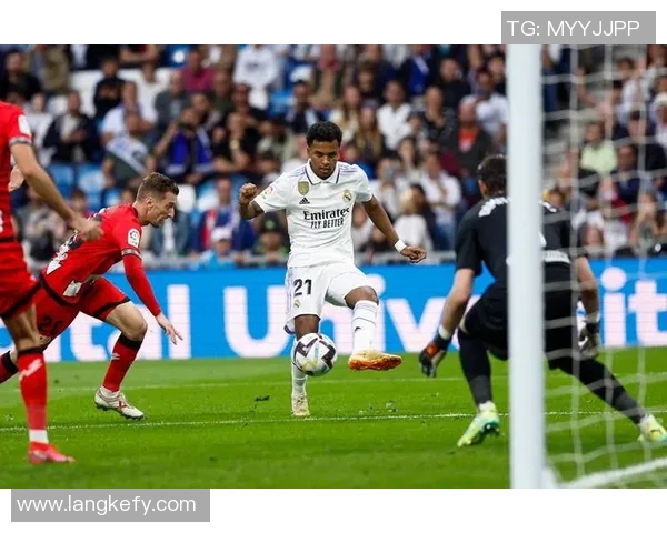 富恩拉主场迎战皇马能否阻挡银河战舰的连胜势头