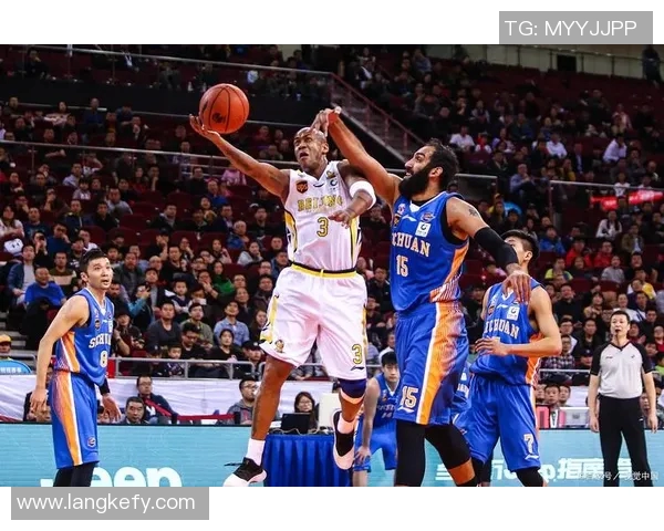 根特与拉尔纳卡的较量揭示欧战新格局的精彩对决与战术博弈