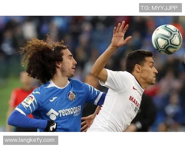 维迪奇领衔对决芬洛展现足球战术与激情的巅峰对抗