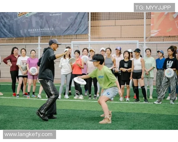 飞盘团队协作新高峰北京飞盘队展现卓越实力与默契配合MBA