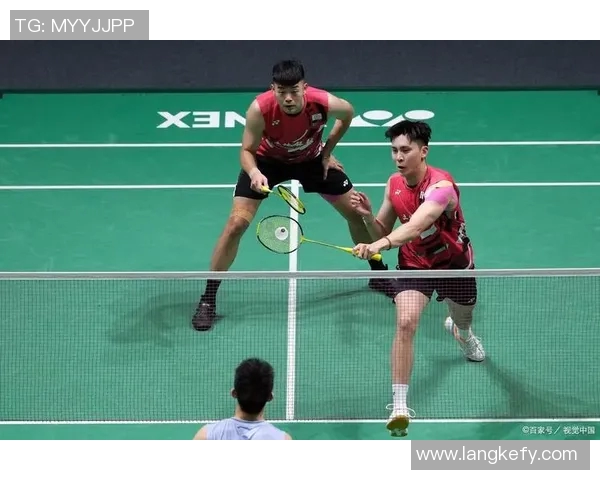 南京羽毛球队配合问题引发热议球员间默契与战术调整成焦点