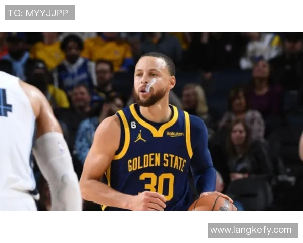 巴黎圣曼与雷恩激战正酣比分揭晓引发球迷热议 巴黎圣曼与雷恩激战正酣比分揭晓引发球迷热议