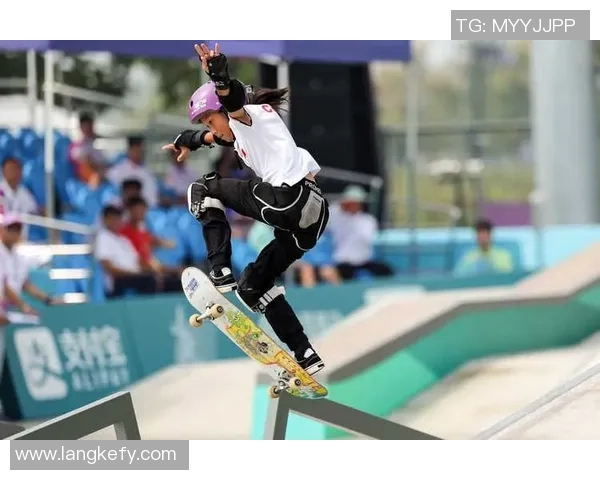 成都滑板队在滑板比赛中创下新高经验排名引发广泛关注与赞誉MBA 成都滑板队在滑板比赛中创下新高经验排名引发广泛关注与赞誉MBA