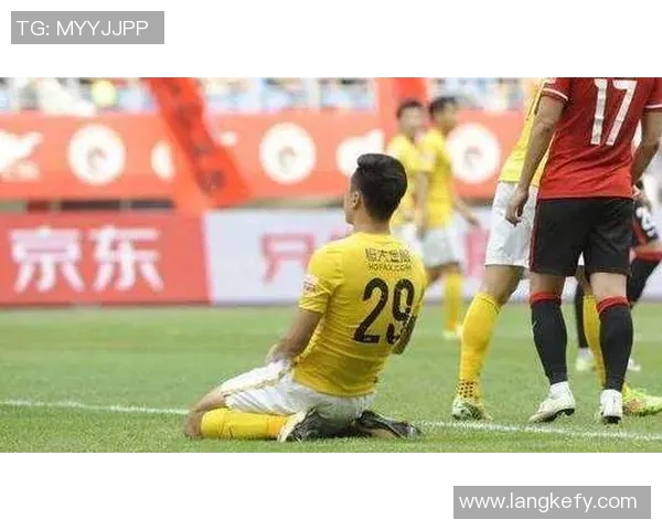 恒大与辽足精彩对决视频回顾赛场瞬间与战术分析一网打尽 恒大与辽足精彩对决视频回顾赛场瞬间与战术分析一网打尽