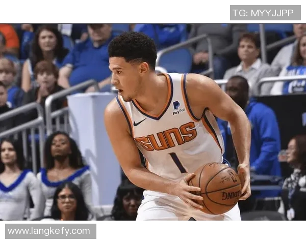 德文布克：从新星到巨星的篮球之路与未来展望