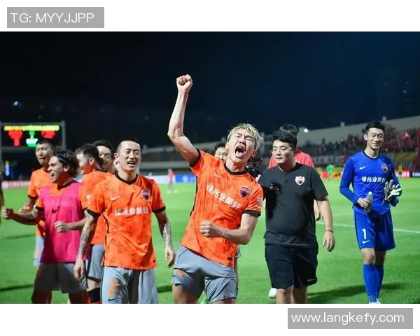 深圳足球队个人能力分析与战术应用的深度探讨