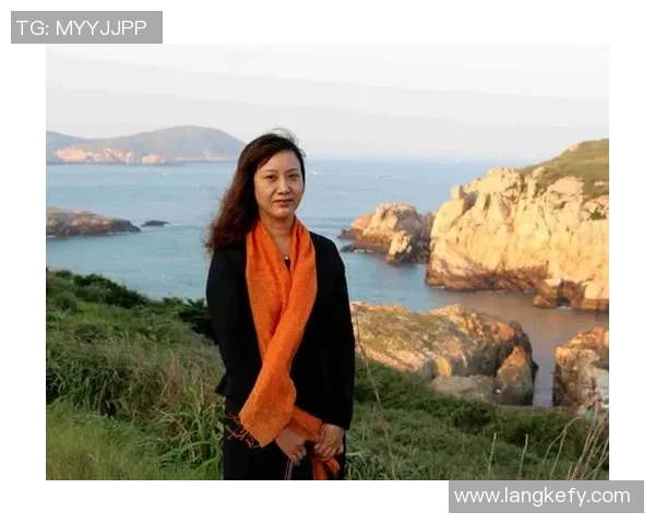 王岚:从音乐新星到影视全能艺人的华丽转身与成长之路