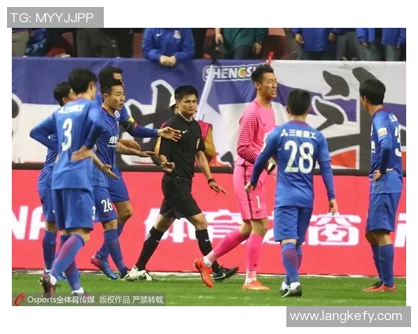 秦升与维特塞尔对决解析中超赛场的中场之争与战术博弈