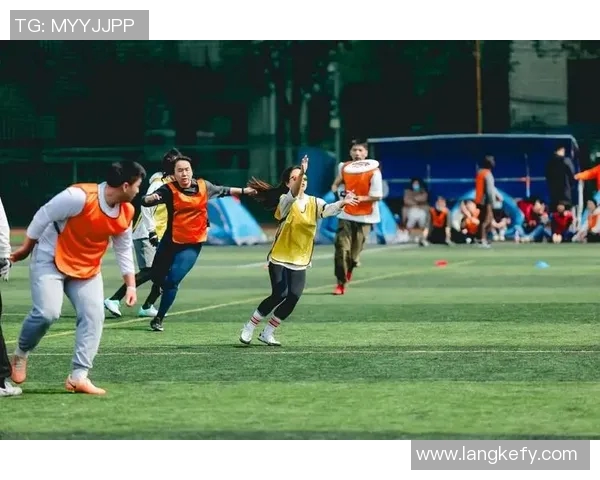 飞盘运动的灵活魅力：探秘杭州飞盘队的训练与比赛之道MBA