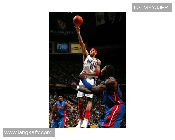 马刺与活塞激战十月六日全场比赛精彩回顾与分析