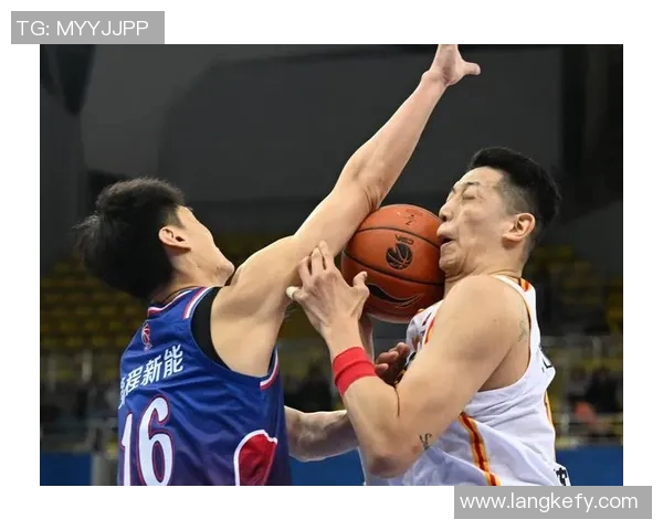 深圳篮球队实力引发热议球迷观点各异的背后故事