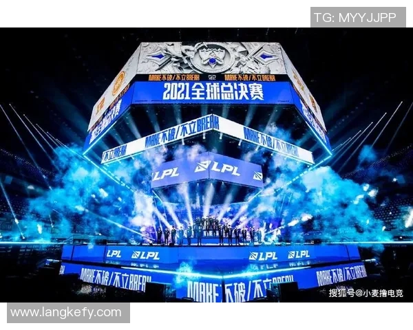 LNG战队在Major赛积分榜上以100分稳居第一位置,竞争激烈引人关注 LNG战队在Major赛积分榜上以100分稳居第一位置,竞争激烈引人关注